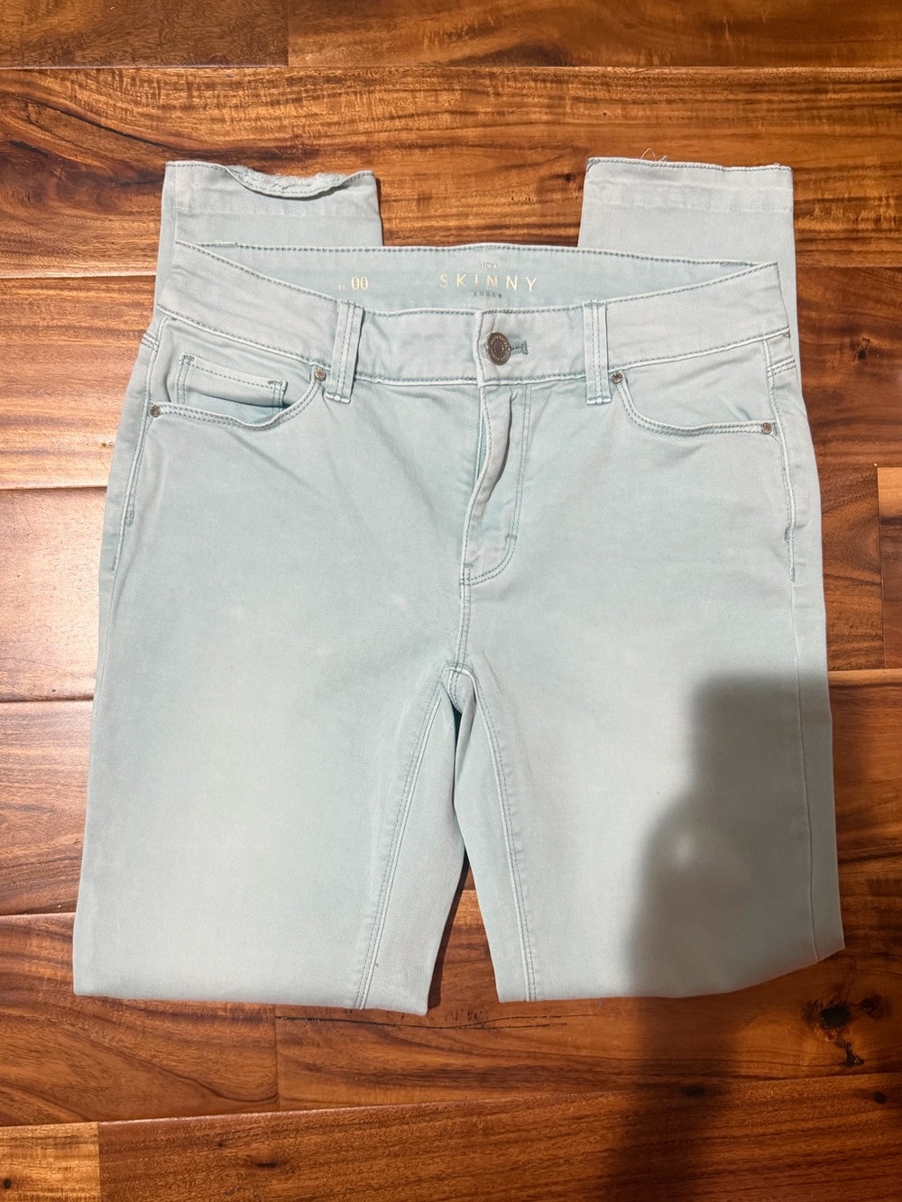 Skinny Women’s Jeans in Light baby blue
